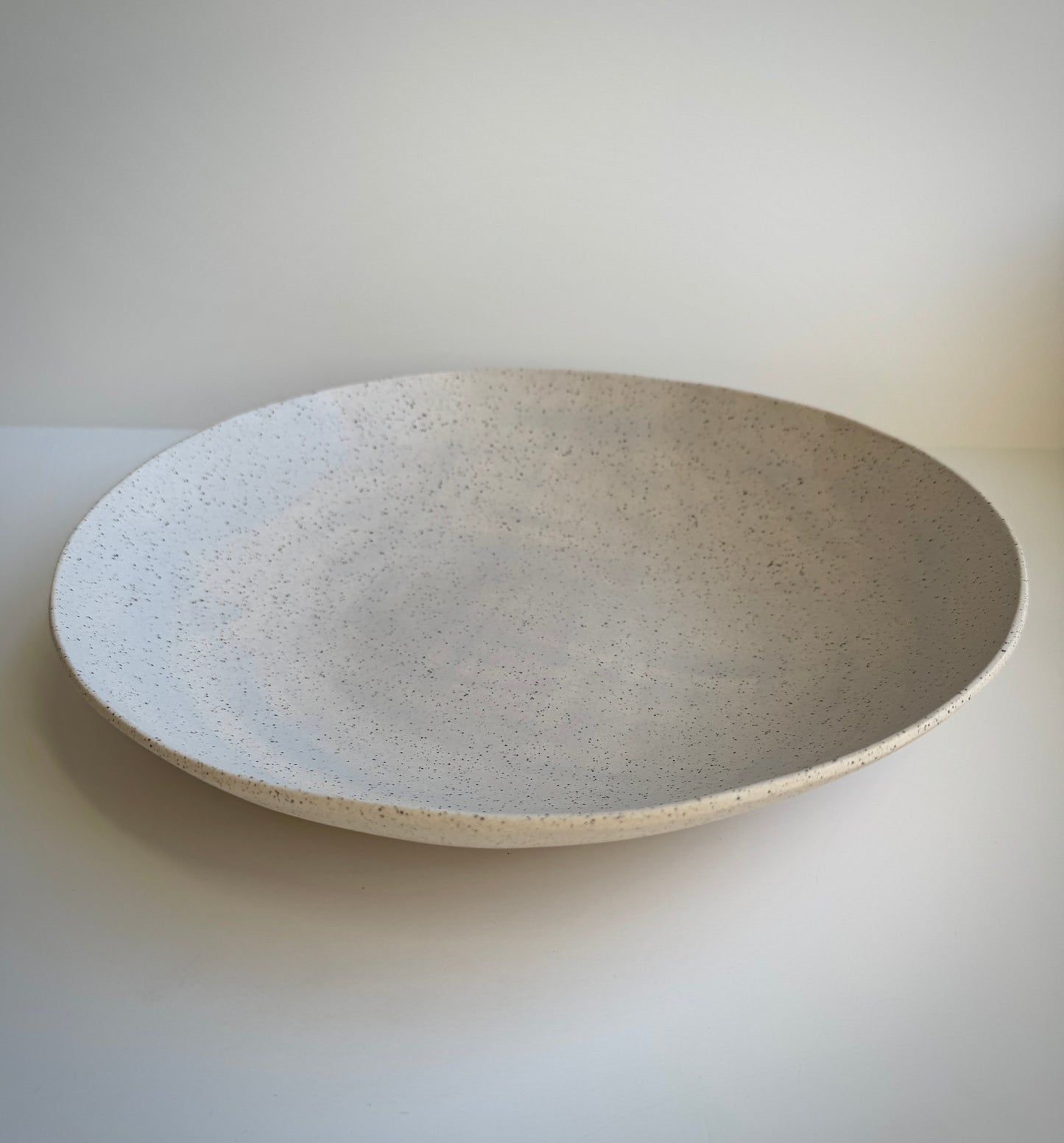 Large serving bowl