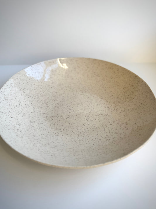 Large serving bowl