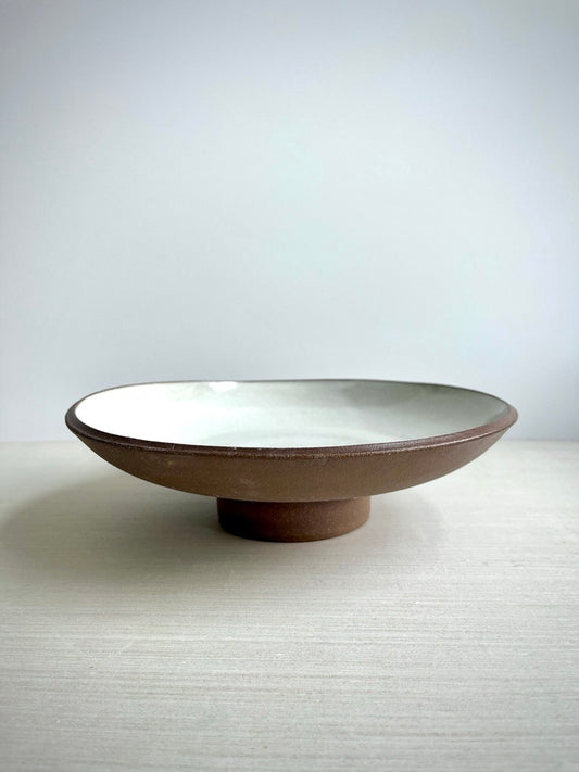 Pedestal serving bowl